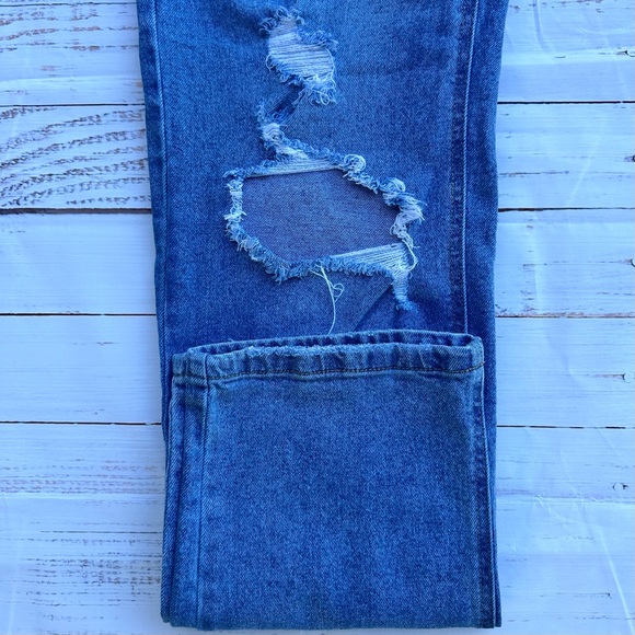 Wild Fabe Super Hi-Rise Straight Jeans - Picture 3 of 5